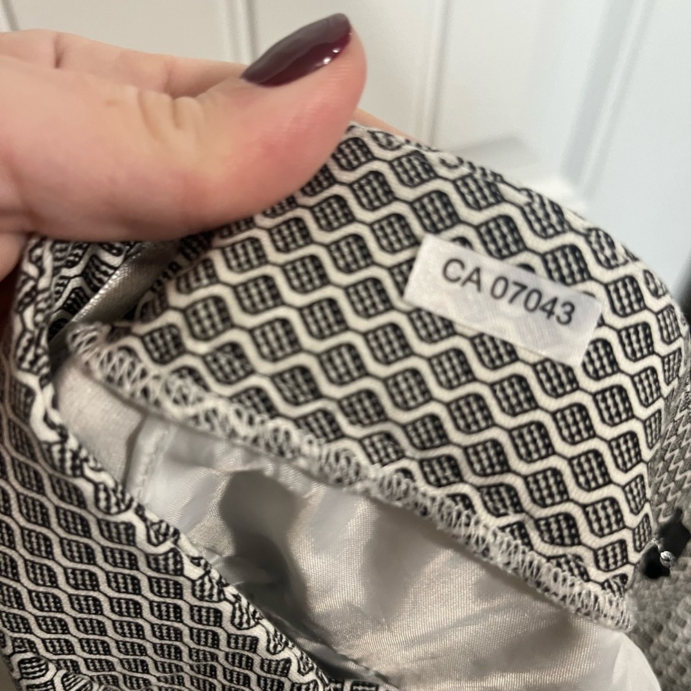 Geometric Patterned Pants - Picture 5 of 5